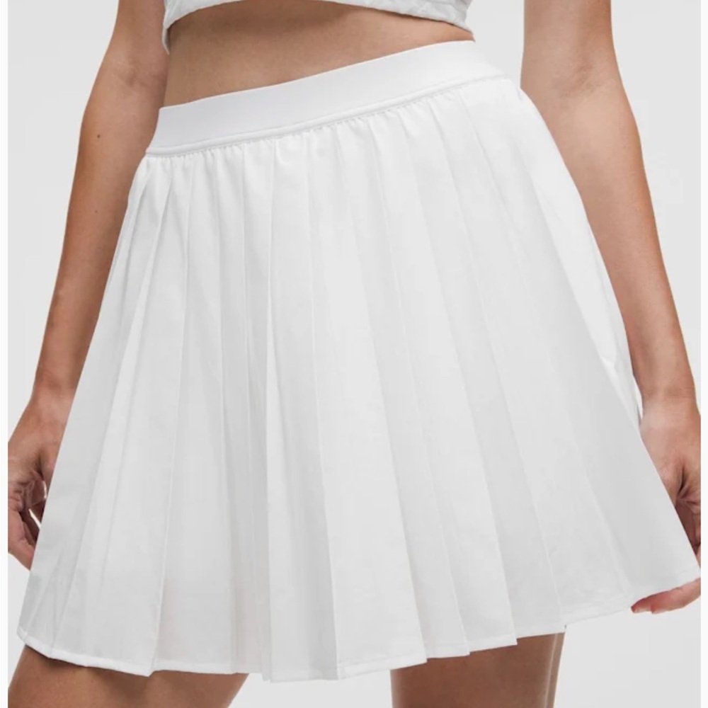 Lululemon Athletica White Skater High Rise pleated tennis Skirt
